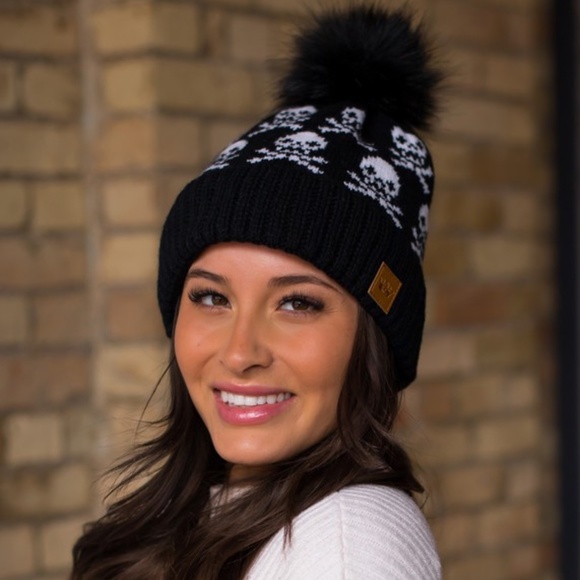SOLD OUT Black Knit Skull Skeleton Crossbones Faux Fur Fleece Lined Beanie - Picture 4 of 5